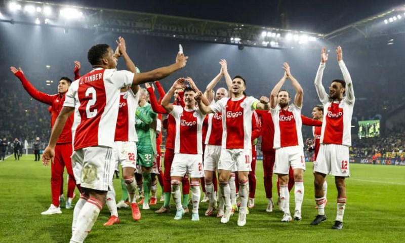 Trận đấu giữa Ajax & Bayern Munich tại UEFA Champions League 2018