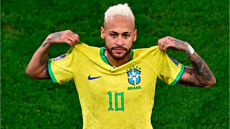 Ngôi sao bóng đá người Brazil Neymar nhận mức 50 triệu Euro/mùa